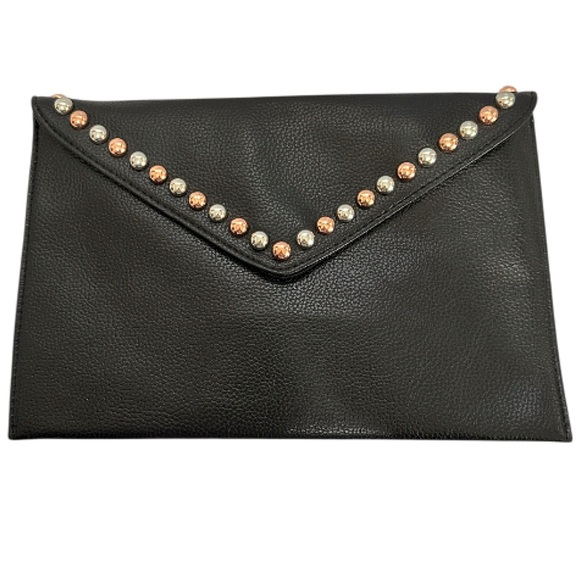 B-Low the Belt Nwt Black Rose Gold Stud Clutch - Picture 2 of 7